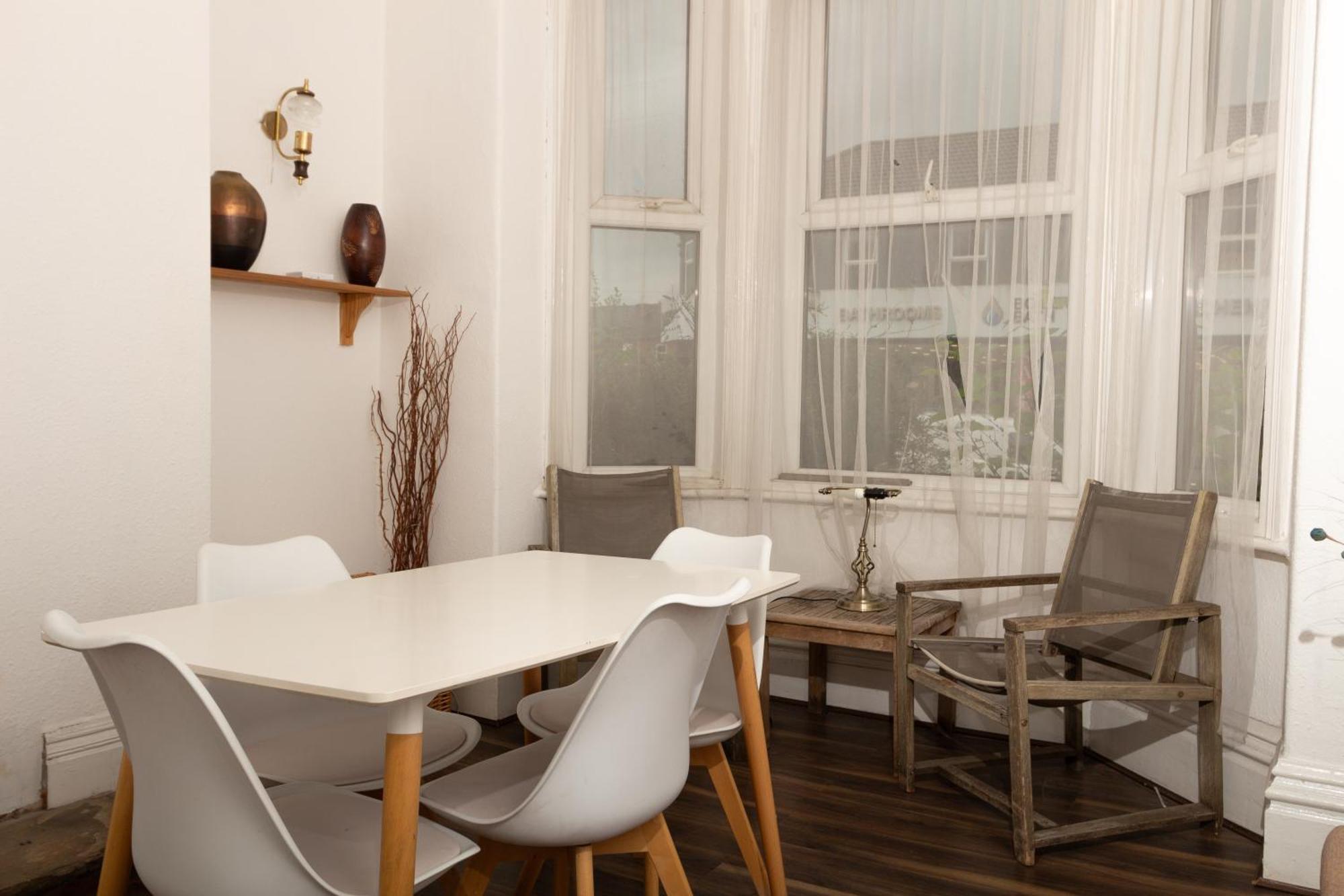 Homely Ensuite Room Near City Centre แมนเชสเตอร์ ภายนอก รูปภาพ